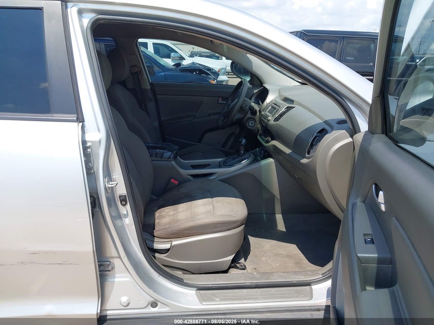 2011 Kia Sportage VIN KNDPB3A2XB7018719 IAAI salvage auction — FRONT & REAR, Salvage (Texas), sold $675 on 2026-07-08 (photo 5)