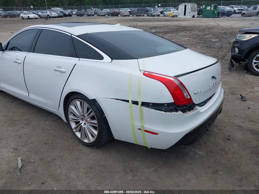 2014 Jaguar Xj VIN SAJWA2GT5EMV58396 IAAI salvage auction — REAR END, Salvage Title, sold $2,050 on 2026-07-09 (photo 6)