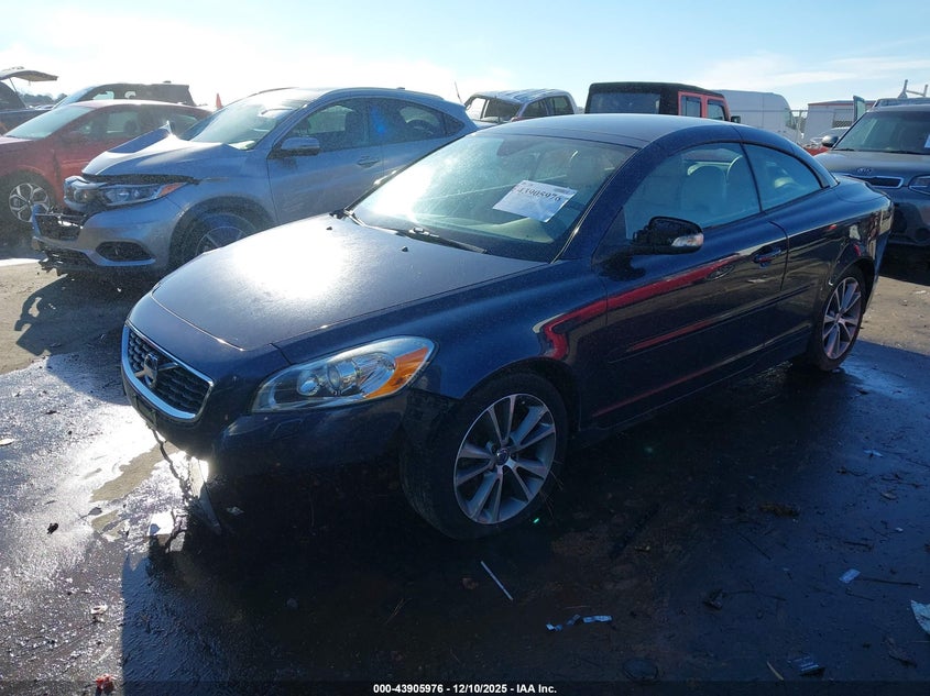 2012 Volvo C70 VIN YV1672MC4CJ124934 IAAI salvage auction — RIGHT FRONT, Other, sold $425 on 2026-07-22 (photo 2)