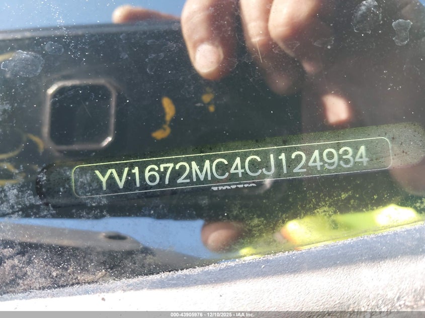 2012 Volvo C70 VIN YV1672MC4CJ124934 IAAI salvage auction — RIGHT FRONT, Other, sold $425 on 2026-07-22 (photo 9)