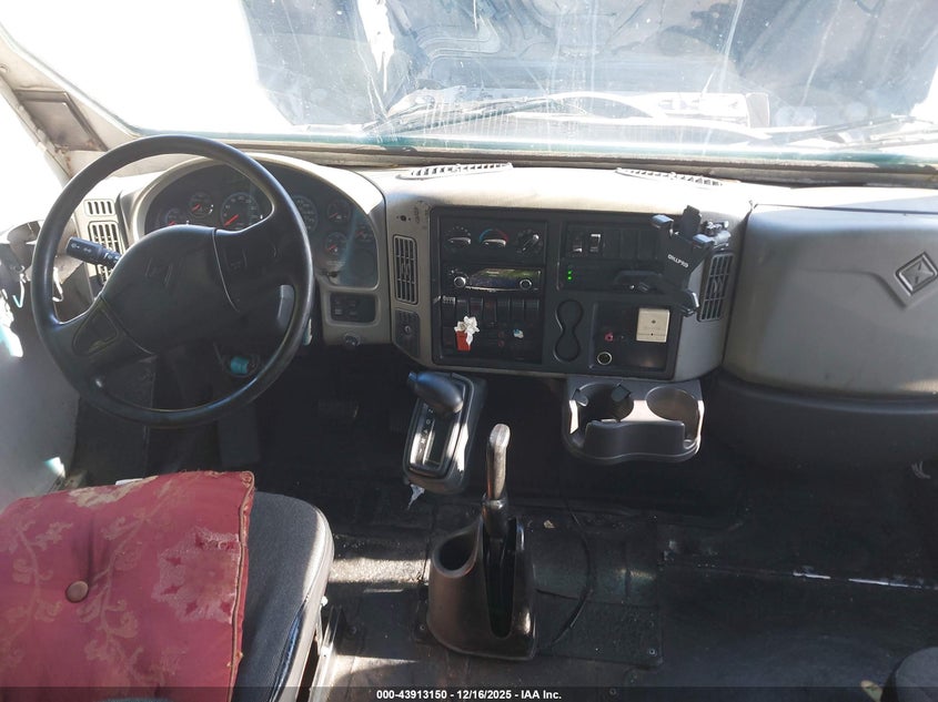 2011 International VIN 1HTMNAAM2BH393761 IAAI salvage auction — NORMAL WEAR, Clear (Florida), sold $2,500 on 2026-09-09 (photo 6)