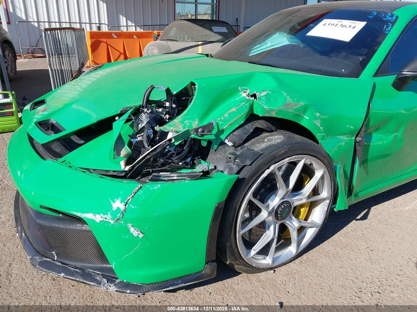 2022 Porsche 911 VIN WP0AC2A93NS269531 IAAI salvage auction — LEFT FRONT, Salvage Title, sold $134,000 on 2026-08-31 (photo 6)