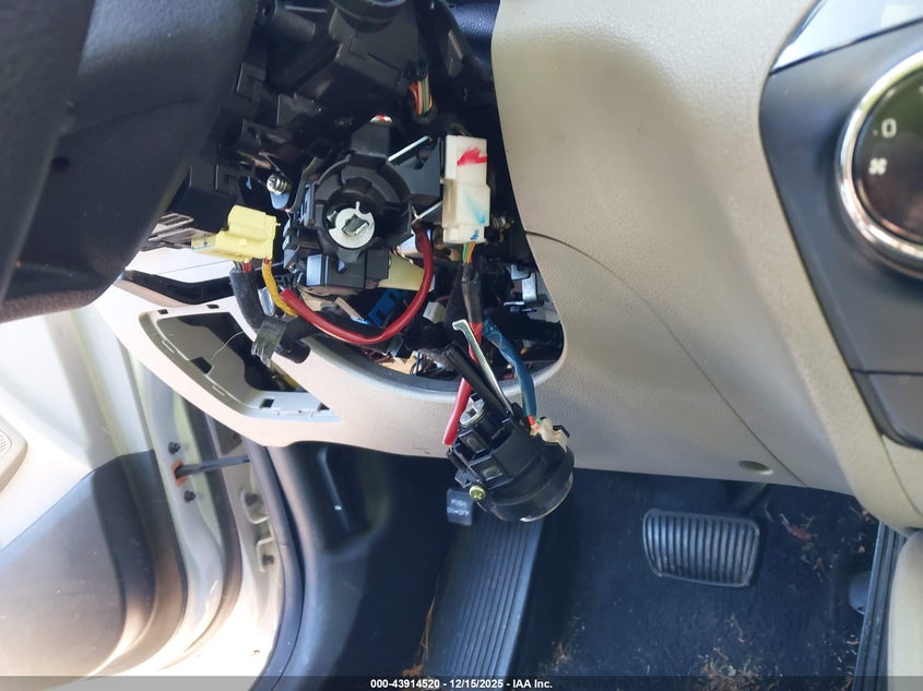 2018 Hyundai Tucson VIN KM8J33A45JU756055 IAAI salvage auction — THEFT, Salvage (North Carolina), sold $1,350 on 2026-07-27 (photo 6)