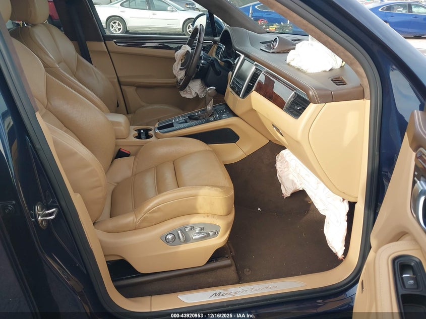 2016 Porsche Macan VIN WP1AF2A51GLB93811 IAAI salvage auction — RIGHT FRONT, Salvage (Idaho), sold $8,200 on 2026-07-14 (photo 5)