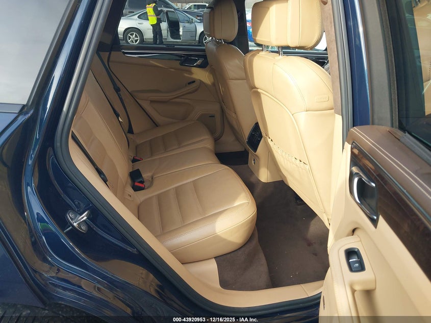2016 Porsche Macan VIN WP1AF2A51GLB93811 IAAI salvage auction — RIGHT FRONT, Salvage (Idaho), sold $8,200 on 2026-07-14 (photo 8)