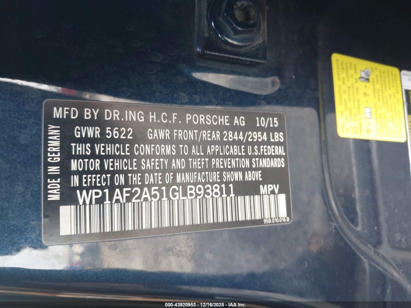 2016 Porsche Macan VIN WP1AF2A51GLB93811 IAAI salvage auction — RIGHT FRONT, Salvage (Idaho), sold $8,200 on 2026-07-14 (photo 9)