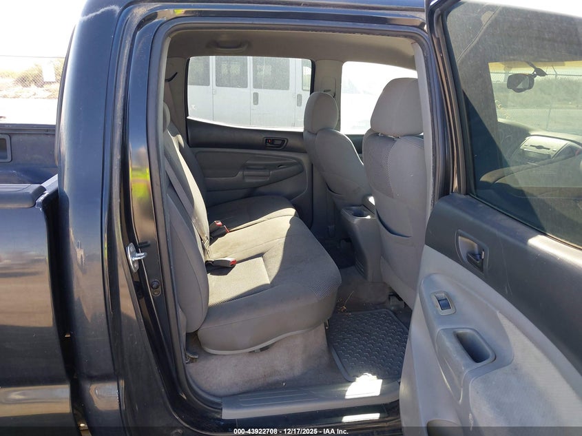 2005 Toyota Tacoma VIN 5TEKU72N95Z101933 IAAI salvage auction — FRONT END, Clear (California), sold $3,100 on 2026-07-22 (photo 8)