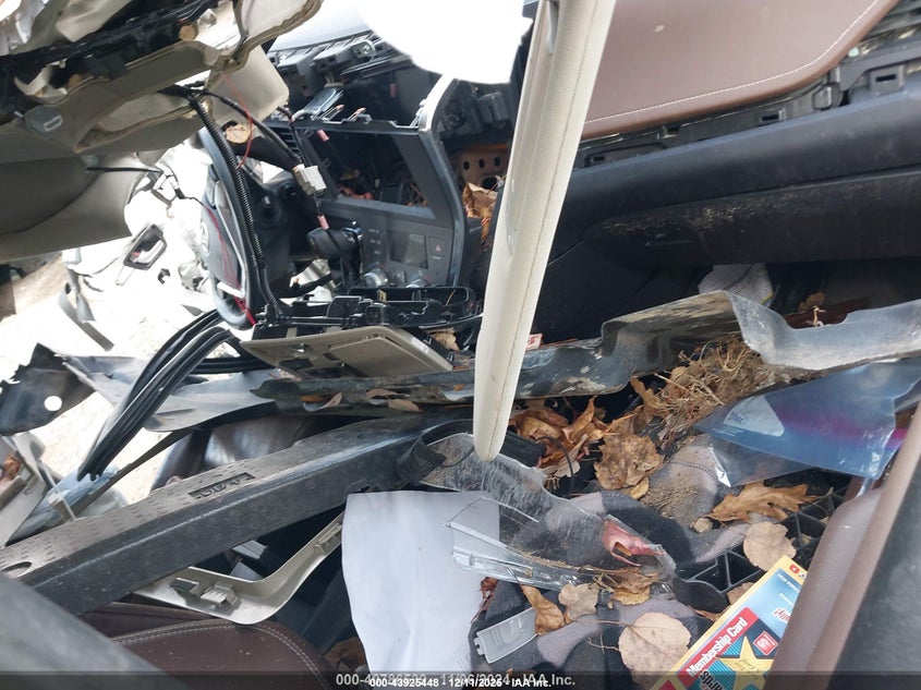 2015 Toyota Sienna VIN 5TDYK3DC1FS623619 IAAI salvage auction — BIO HAZARD, Salvage (North Carolina), sold $25 on 2026-07-29 (photo 5)