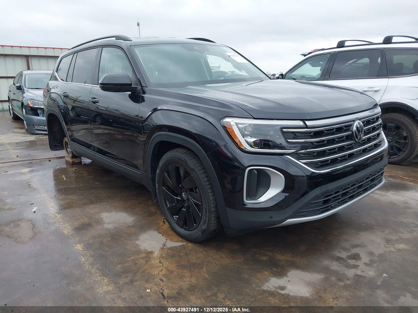 2024 Volkswagen Atlas VIN 1V2HR2CA8RC615298 IAAI salvage auction — LEFT SIDE, Other, sold $9,300 on 2026-07-28 (photo 1)