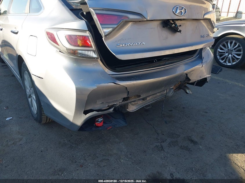 2016 Hyundai Sonata hybrid VIN KMHE24L17GA028325 IAAI salvage auction — REAR END, Other, sold $1,500 on 2026-07-30 (photo 6)