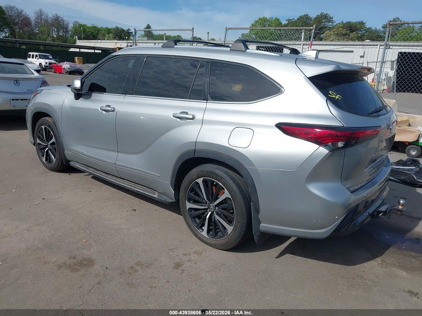 2022 Toyota Highlander VIN 5TDDZRBH5NS168493 IAAI salvage auction — THEFT, Mv-907A (New York), sold $15,300 on 2026-07-28 (photo 3)