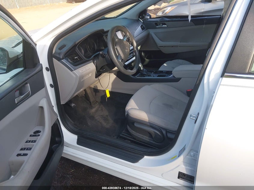 2019 Hyundai Sonata VIN 5NPE24AF0KH755942 IAAI salvage auction — RIGHT SIDE, Other, sold $2,300 on 2026-07-18 (photo 5)