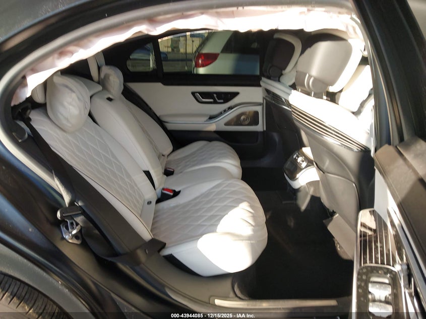 2022 Mercedes-benz S-klasse VIN W1K6G7GB0NA133581 IAAI salvage auction — RIGHT FRONT, Salvage (California), sold $34,025 on 2026-07-07 (photo 8)