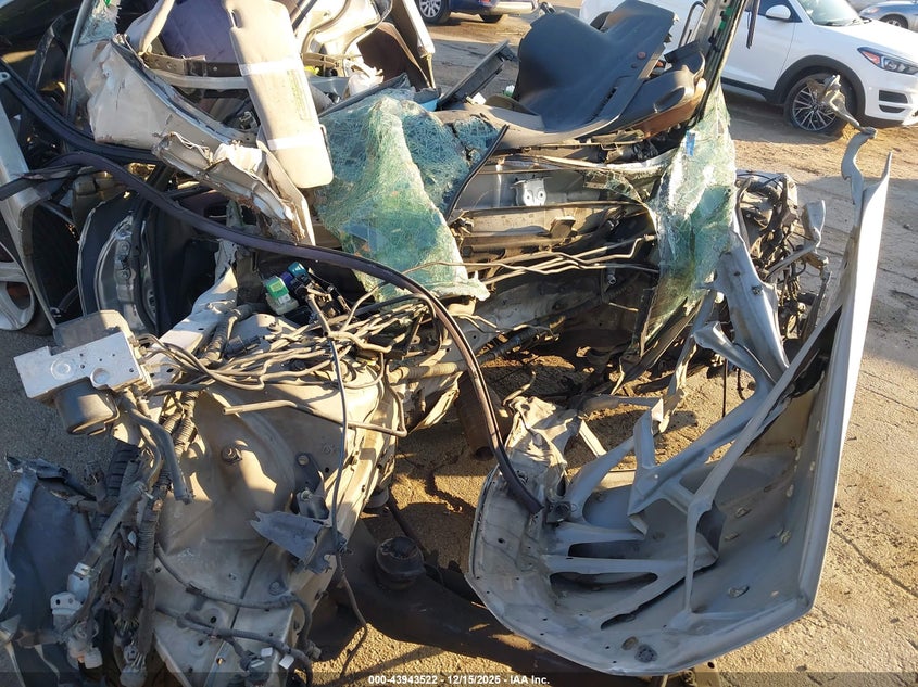 2001 Lexus Is VIN JTHBD182110033386 IAAI salvage auction — ROLLOVER, Non-Repairable (California), sold $25 on 2026-07-21 (photo 6)