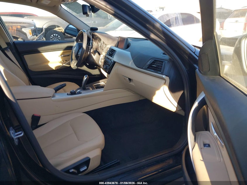 2018 BMW 3er VIN WBA8A3C58JA491760 IAAI salvage auction — REAR END, Clear (Oklahoma), sold $6,300 on 2026-08-19 (photo 5)