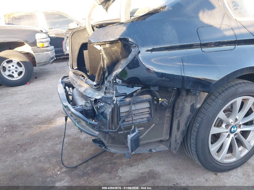 2018 BMW 3er VIN WBA8A3C58JA491760 IAAI salvage auction — REAR END, Clear (Oklahoma), sold $6,300 on 2026-08-19 (photo 6)