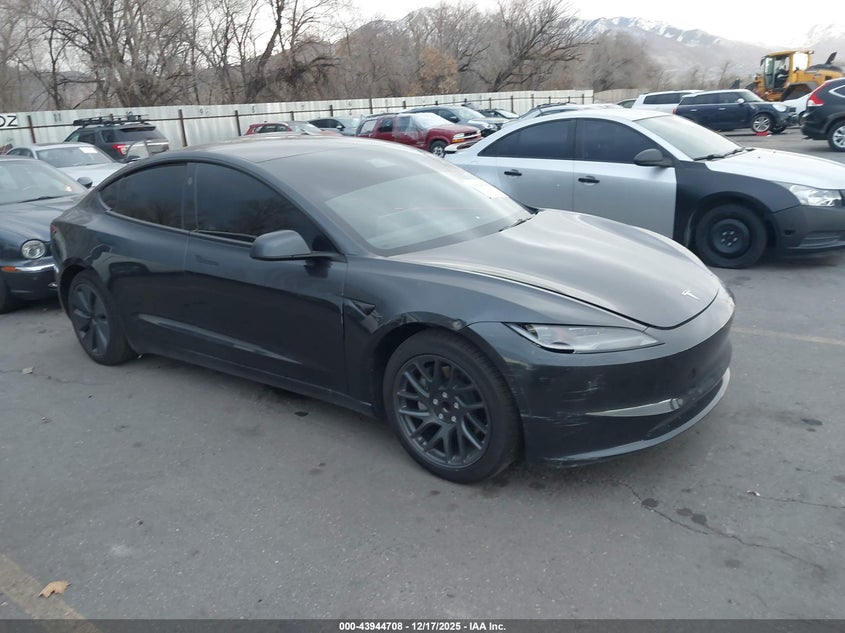 2025 Tesla Model 3 VIN 5YJ3E1EA8SF872243 IAAI salvage auction — FRONT & REAR, Salvage Title, sold $17,100 on 2026-07-09 (photo 1)