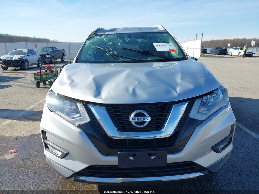 2017 Nissan Rogue VIN JN8AT2MV4HW001257 IAAI salvage auction — ROLLOVER, Salvage Title, sold $800 on 2026-07-16 (photo 6)