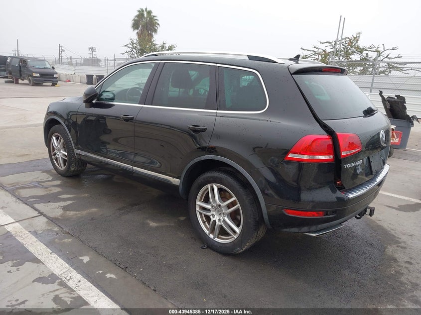 2014 Volkswagen Touareg VIN WVGEP9BP1ED000858 IAAI salvage auction — RIGHT SIDE, Other, sold $825 on 2026-07-22 (photo 3)