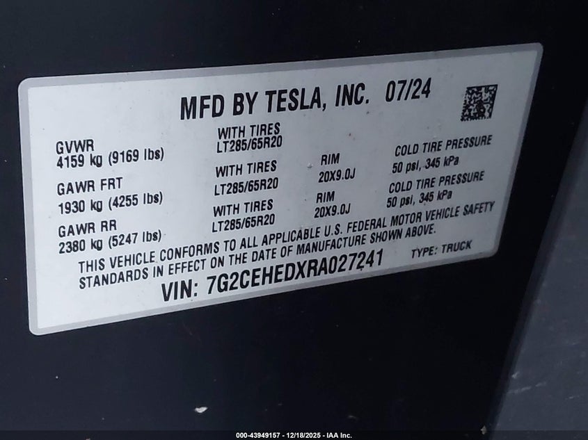 2024 Tesla Cybertruck VIN 7G2CEHEDXRA027241 IAAI salvage auction — FRONT & REAR, Salvage Title, sold $19,500 on 2026-09-03 (photo 9)