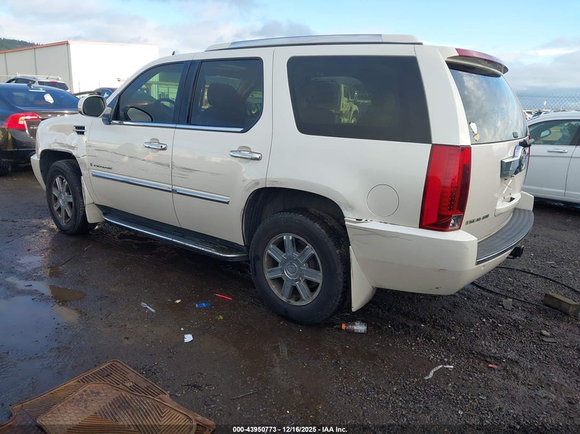 2007 Cadillac Escalade VIN 1GYFK63817R302082 IAAI salvage auction — LEFT SIDE, Salvage (Oregon), sold $1,400 on 2026-09-17 (photo 3)