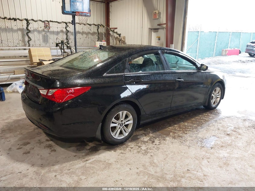 2013 Hyundai Sonata VIN 5NPEB4AC0DH678286 IAAI salvage auction — Side, Salvage (Pennsylvania), sold $450 on 2025-12-31 (photo 4)