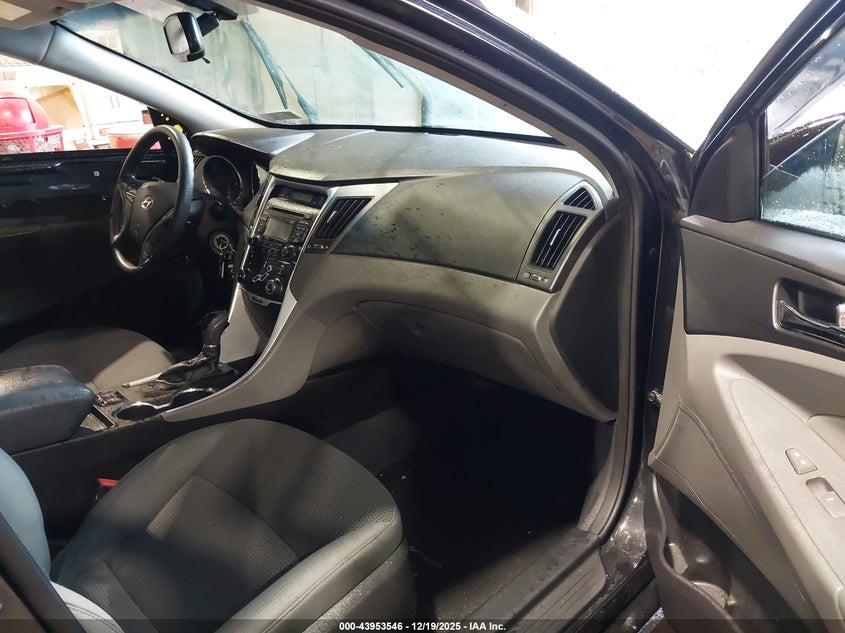 2013 Hyundai Sonata VIN 5NPEB4AC0DH678286 IAAI salvage auction — Side, Salvage (Pennsylvania), sold $450 on 2025-12-31 (photo 5)
