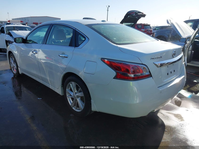 2015 Nissan Altima VIN 1N4AL3AP2FC241158 IAAI salvage auction — RIGHT FRONT, Clear (Hawaii), sold $1,950 on 2026-07-21 (photo 3)