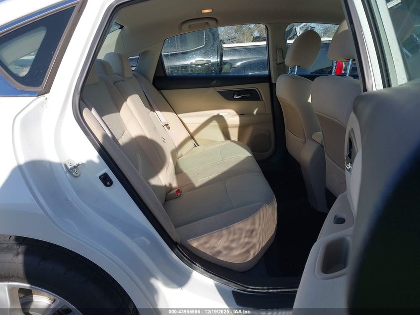 2015 Nissan Altima VIN 1N4AL3AP2FC241158 IAAI salvage auction — RIGHT FRONT, Clear (Hawaii), sold $1,950 on 2026-07-21 (photo 8)
