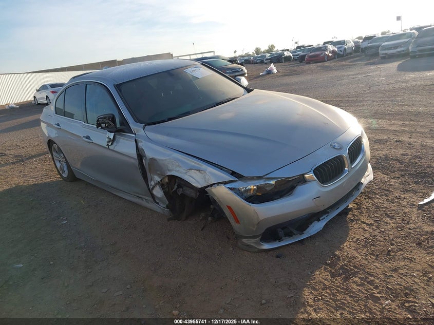 2017 BMW 3er VIN WBA8B9G52HNU51686 IAAI salvage auction — LEFT & RIGHT, Salvage (Arizona), sold $1,975 on 2026-08-20 (photo 6)
