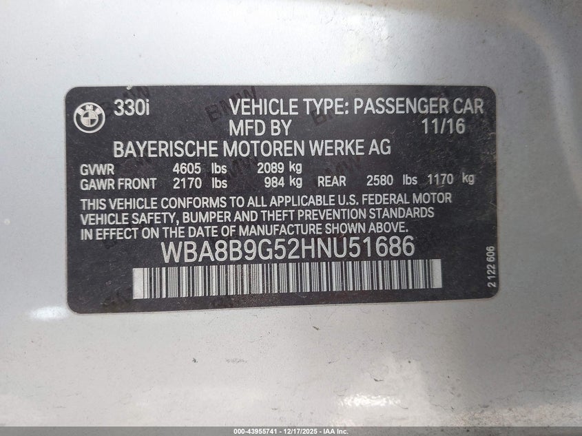 2017 BMW 3er VIN WBA8B9G52HNU51686 IAAI salvage auction — LEFT & RIGHT, Salvage (Arizona), sold $1,975 on 2026-08-20 (photo 9)