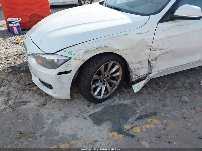 2013 BMW 3er VIN WBA3A5G58DNP23920 IAAI salvage auction — LEFT SIDE, Salvage Title, sold $625 on 2026-07-29 (photo 6)