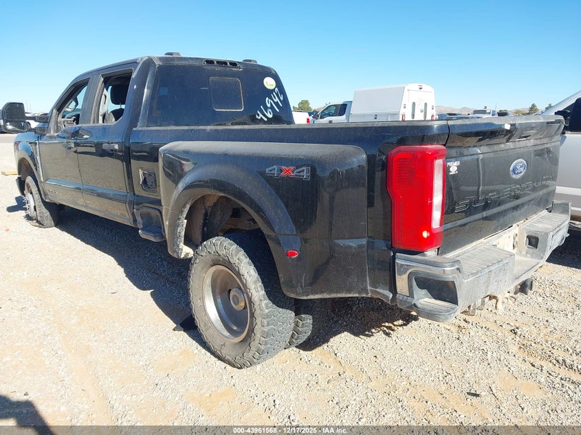 2024 Ford F-350 VIN 1FT8W3DT5RED56838 IAAI salvage auction — FRONT & REAR, Salvage (Texas), sold $11,000 on 2026-07-29 (photo 3)