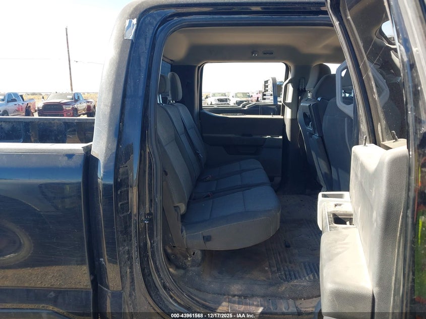 2024 Ford F-350 VIN 1FT8W3DT5RED56838 IAAI salvage auction — FRONT & REAR, Salvage (Texas), sold $11,000 on 2026-07-29 (photo 6)