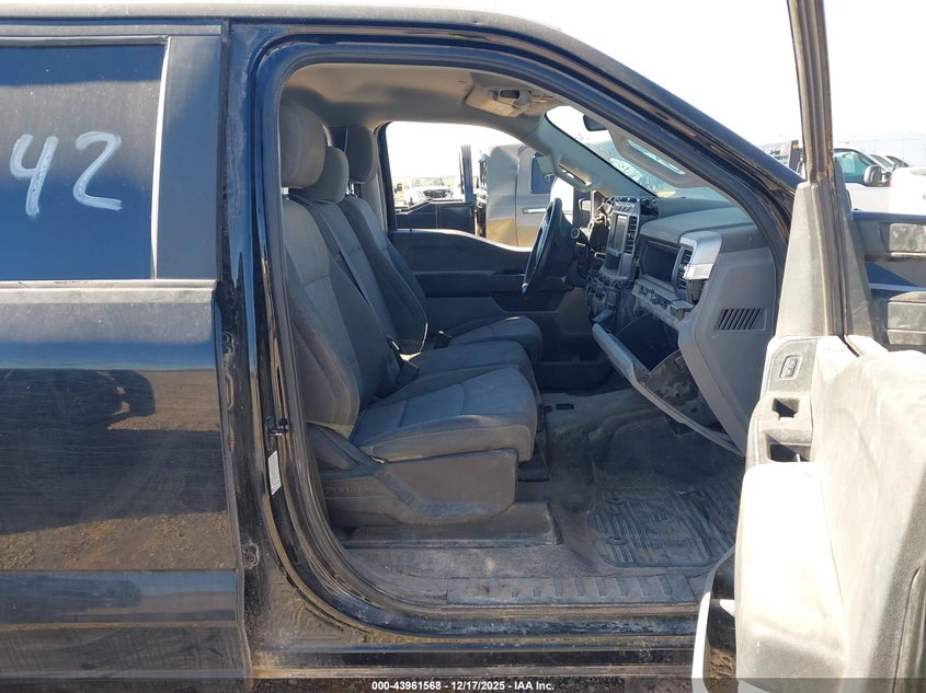 2024 Ford F-350 VIN 1FT8W3DT5RED56838 IAAI salvage auction — FRONT & REAR, Salvage (Texas), sold $11,000 on 2026-07-29 (photo 7)