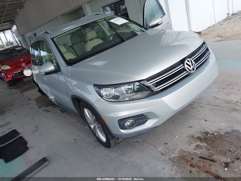 2012 Volkswagen Tiguan VIN WVGAV7AX8CW570531 IAAI salvage auction — RIGHT REAR, Rebuildable (Florida), sold $375 on 2026-07-22 (photo 1)