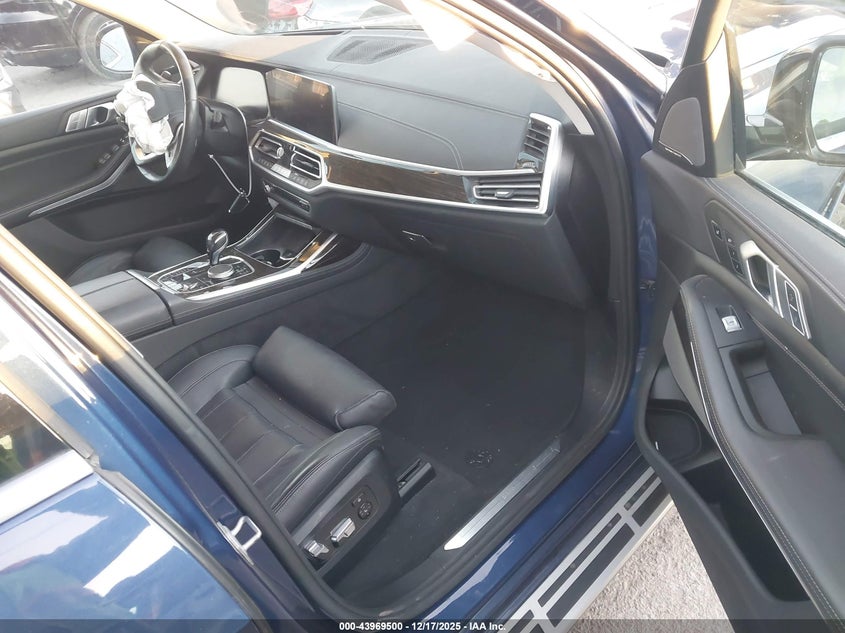 2020 BMW X7 VIN 5UXCW2C07L9A03689 IAAI salvage auction — RIGHT FRONT, Other, sold $17,700 on 2026-07-29 (photo 5)