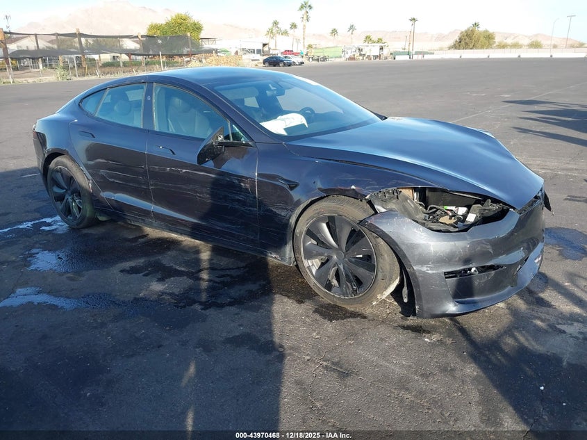 2025 Tesla Model s VIN 5YJSA1E58SF549000 IAAI salvage auction — FRONT END, Salvage Title, sold $9,200 on 2026-07-24 (photo 1)