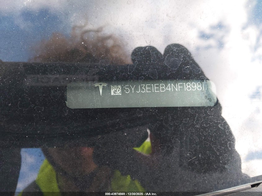 2022 Tesla Model 3 VIN 5YJ3E1EB4NF189811 IAAI salvage auction — REAR END, Other, sold $5,600 on 2026-07-18 (photo 9)