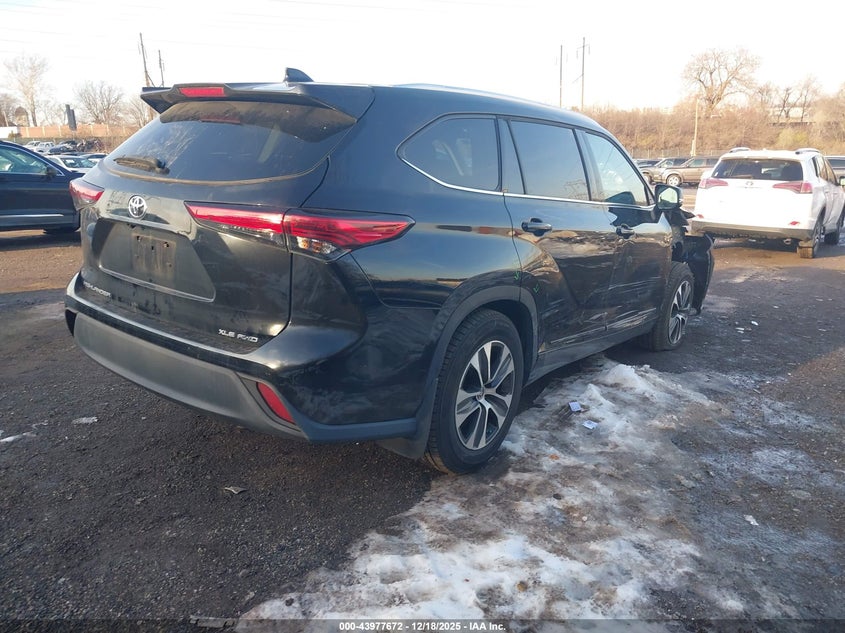 2021 Toyota Highlander VIN 5TDGZRBH7MS136009 IAAI salvage auction — FRONT END, Salvage (New Jersey), sold $14,100 on 2026-07-10 (photo 4)