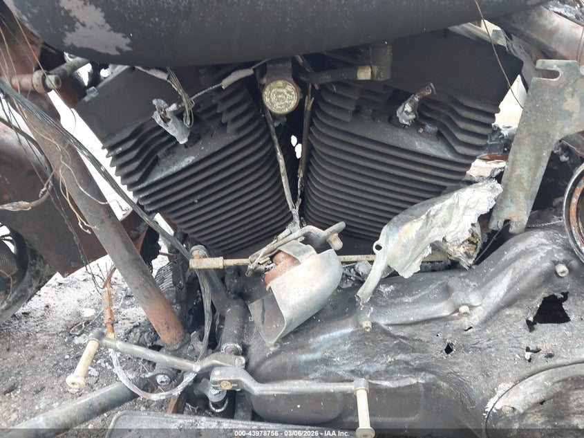 2013 Harley-davidson Road king VIN 1HD1FRM19DB660511 IAAI salvage auction — TOTAL BURN, Junk (Oklahoma), sold $25 on 2026-07-08 (photo 9)