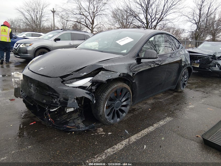 2022 Tesla Model y VIN 7SAYGDEF2NF380201 IAAI salvage auction — FRONT & REAR, Salvage Title, sold $7,425 on 2026-07-16 (photo 2)