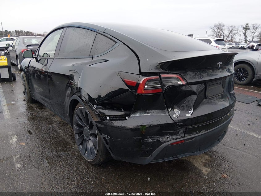 2022 Tesla Model y VIN 7SAYGDEF2NF380201 IAAI salvage auction — FRONT & REAR, Salvage Title, sold $7,425 on 2026-07-16 (photo 3)