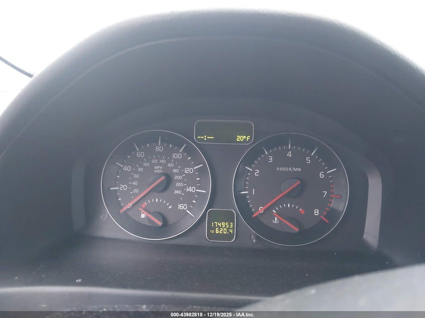 2011 Volvo C30 VIN YV1672MK7B2203627 IAAI salvage auction — FRONT END, Salvage (Ohio), sold $25 on 2026-07-21 (photo 7)