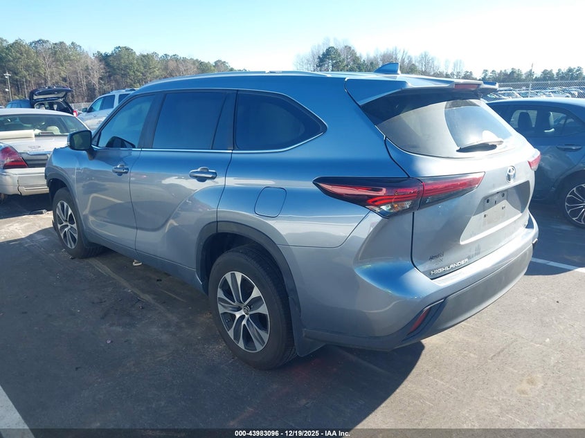 2024 Toyota Highlander VIN 5TDKDRAHXRS530959 IAAI salvage auction — FRONT END, Salvage (North Carolina), sold $9,000 on 2026-07-15 (photo 3)
