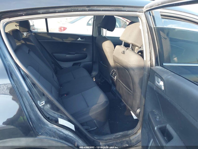 2021 Kia Sportage VIN KNDPMCAC9M7918355 IAAI salvage auction — FRONT END, Salvage Title, sold $2,350 on 2026-07-23 (photo 8)