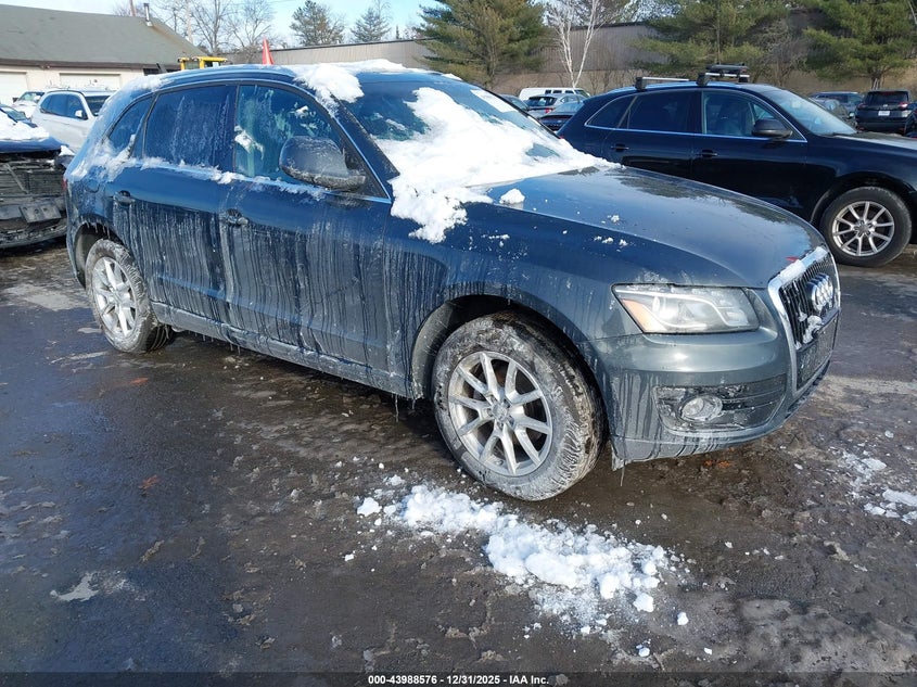 2010 Audi Q5 VIN WA1LKAFP8AA082812 IAAI salvage auction — RIGHT SIDE, Original (New Hampshire), sold $375 on 2026-07-08 (photo 1)