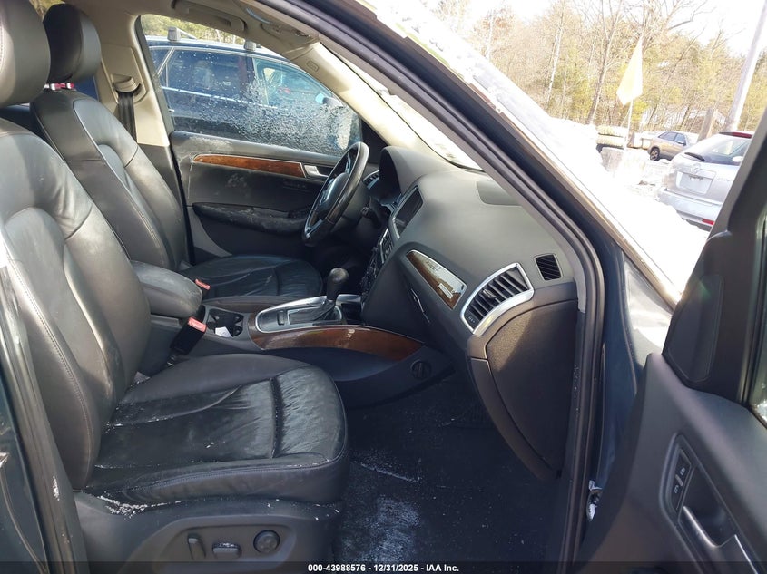 2010 Audi Q5 VIN WA1LKAFP8AA082812 IAAI salvage auction — RIGHT SIDE, Original (New Hampshire), sold $375 on 2026-07-08 (photo 5)