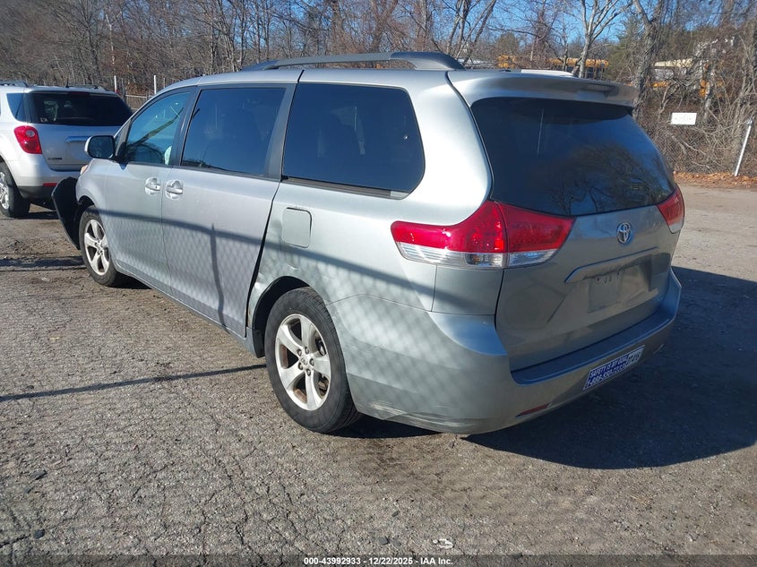 2011 Toyota Sienna VIN 5TDKK3DC6BS151515 IAAI salvage auction — FRONT END, Salvage (Rhode Island), sold $1,500 on 2026-07-28 (photo 3)