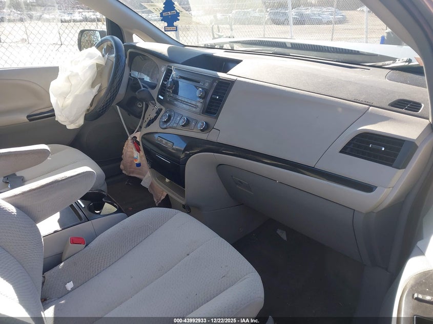 2011 Toyota Sienna VIN 5TDKK3DC6BS151515 IAAI salvage auction — FRONT END, Salvage (Rhode Island), sold $1,500 on 2026-07-28 (photo 5)